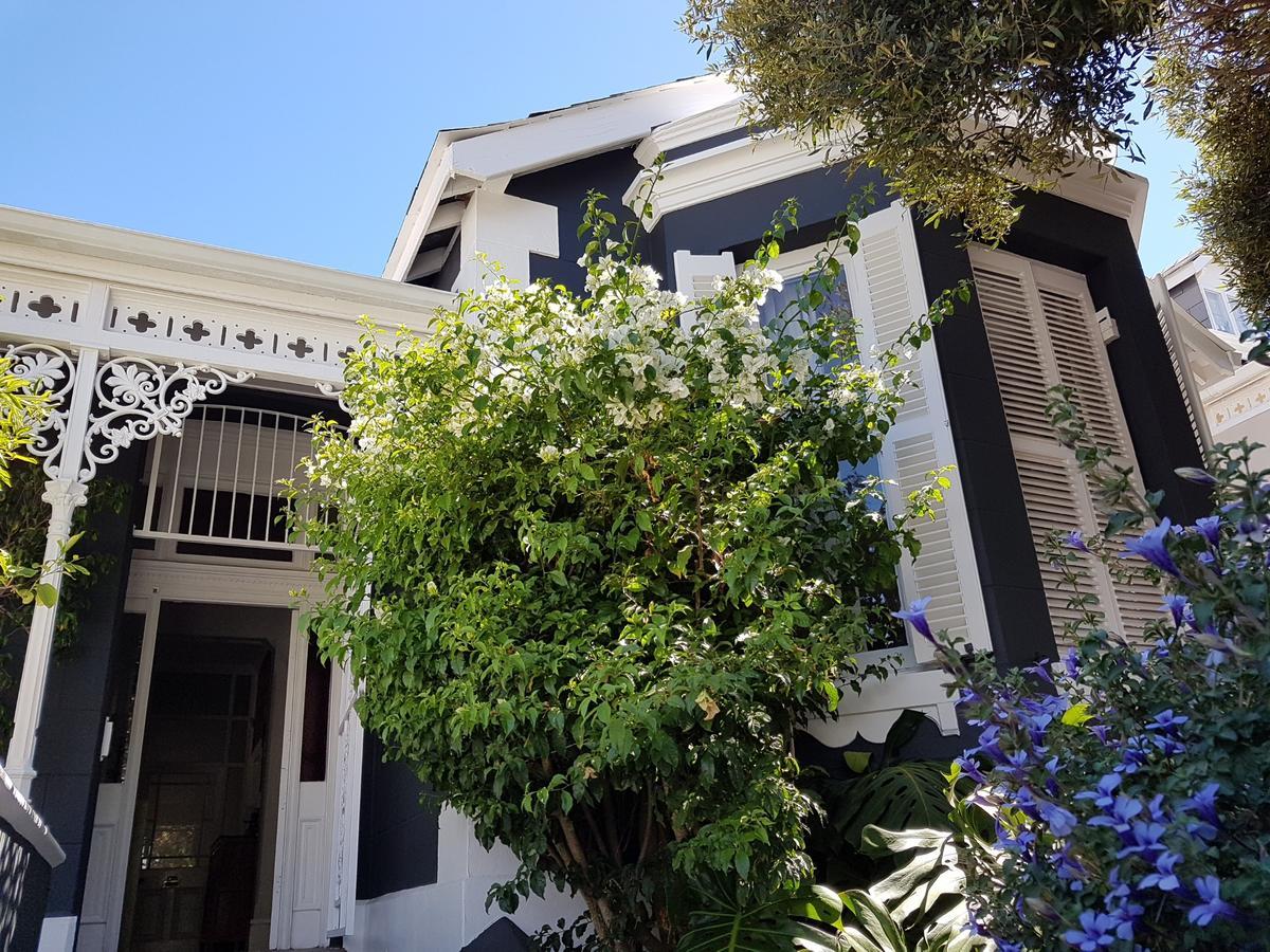 ケープタウン Gilmour Hill Bed & Breakfast エクステリア 写真