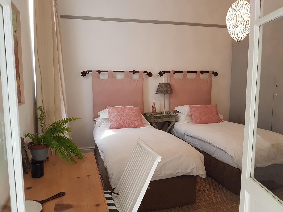 ケープタウン Gilmour Hill Bed & Breakfast エクステリア 写真